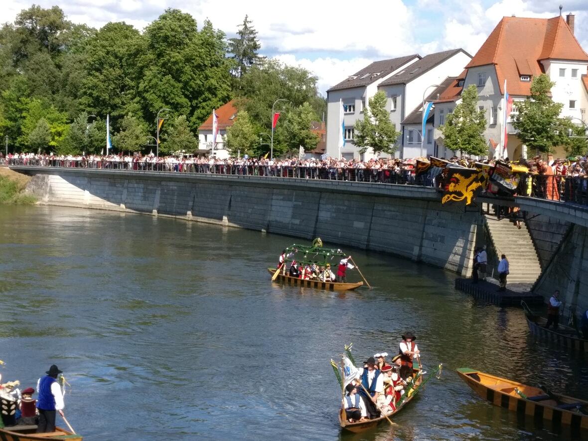 2017-06-30-170044-schlossfest-zillen-treffen-ein