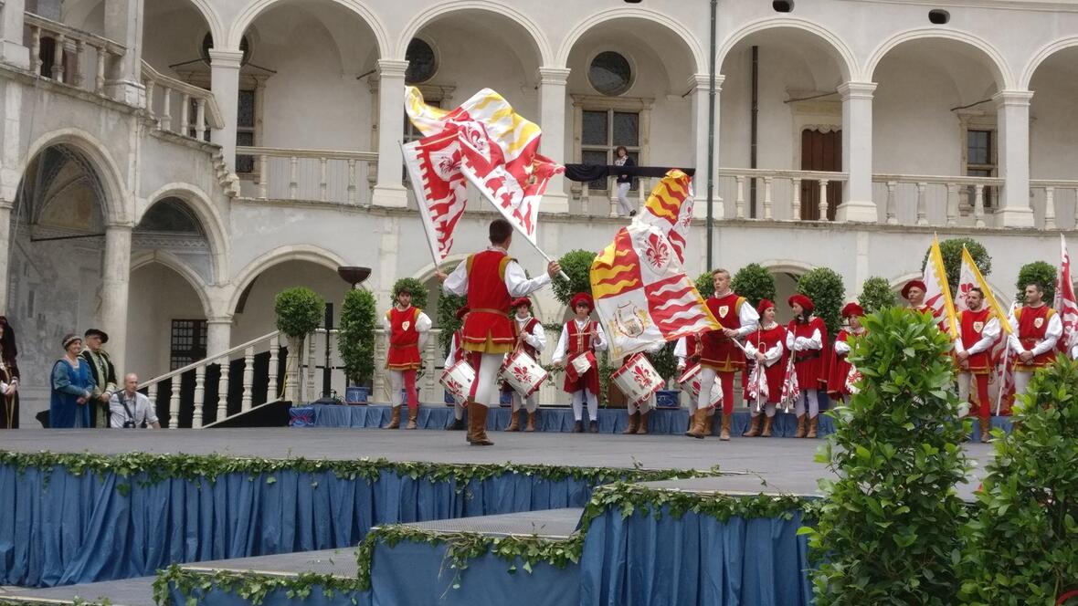 2017-07-01-142150-bandierai-e-musici-fahnenschwinger