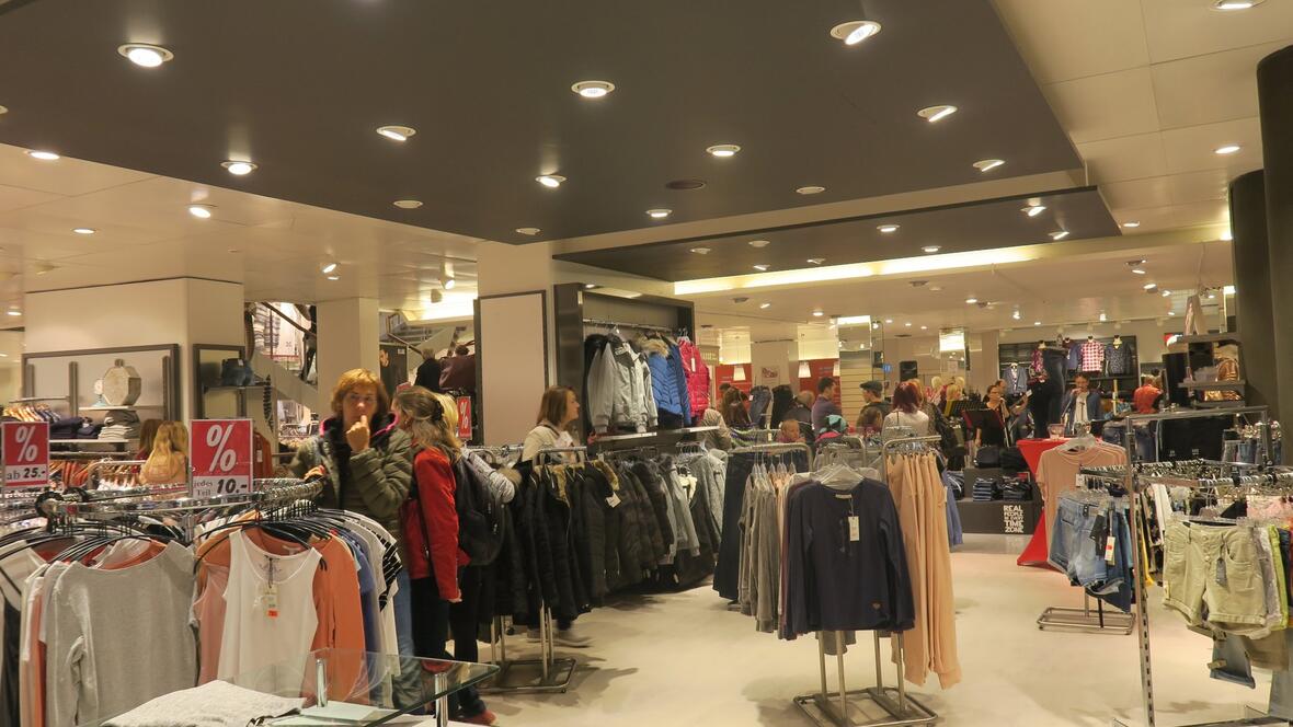 2017-09-22-4213-shoppen-und-stoebern-bei-modehaus-bullinger