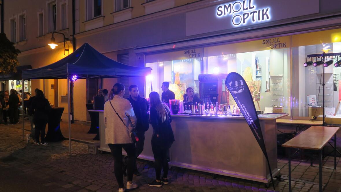 2017-09-22-4229-die-coktailbar-lockt-mit-leckeren-coktails-auch-alkoholfrei