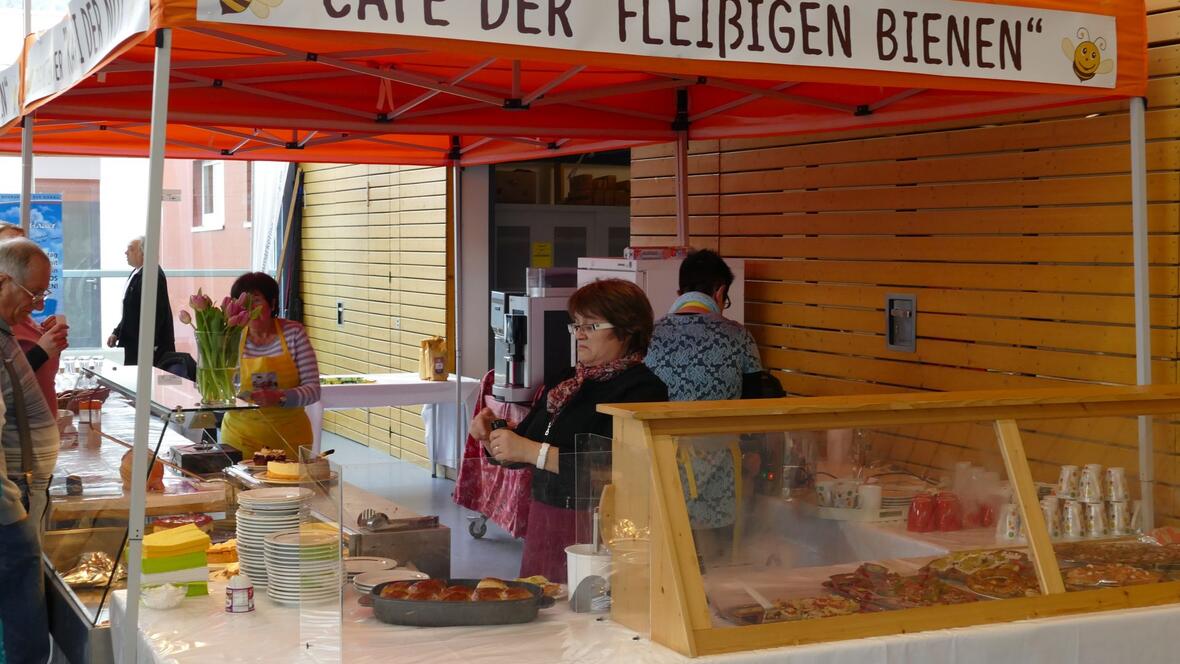 2018-03-10-1040395-fuer-staerkung-sorgte-das-cafe-der-fleissigen-bienen