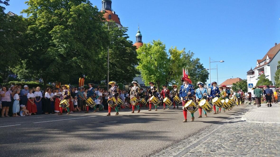 die-trommler-des-fanfarenzug-ottheinrich-aus-neuburg