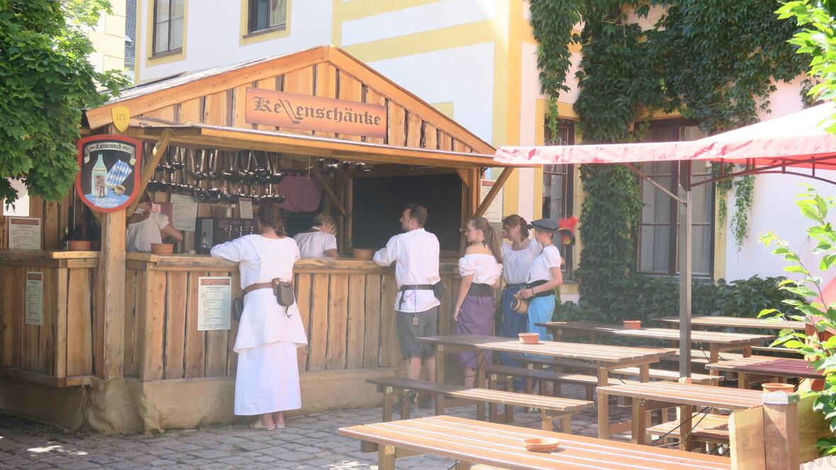 die-kellenschaenke-am-neuburger-schlossfest