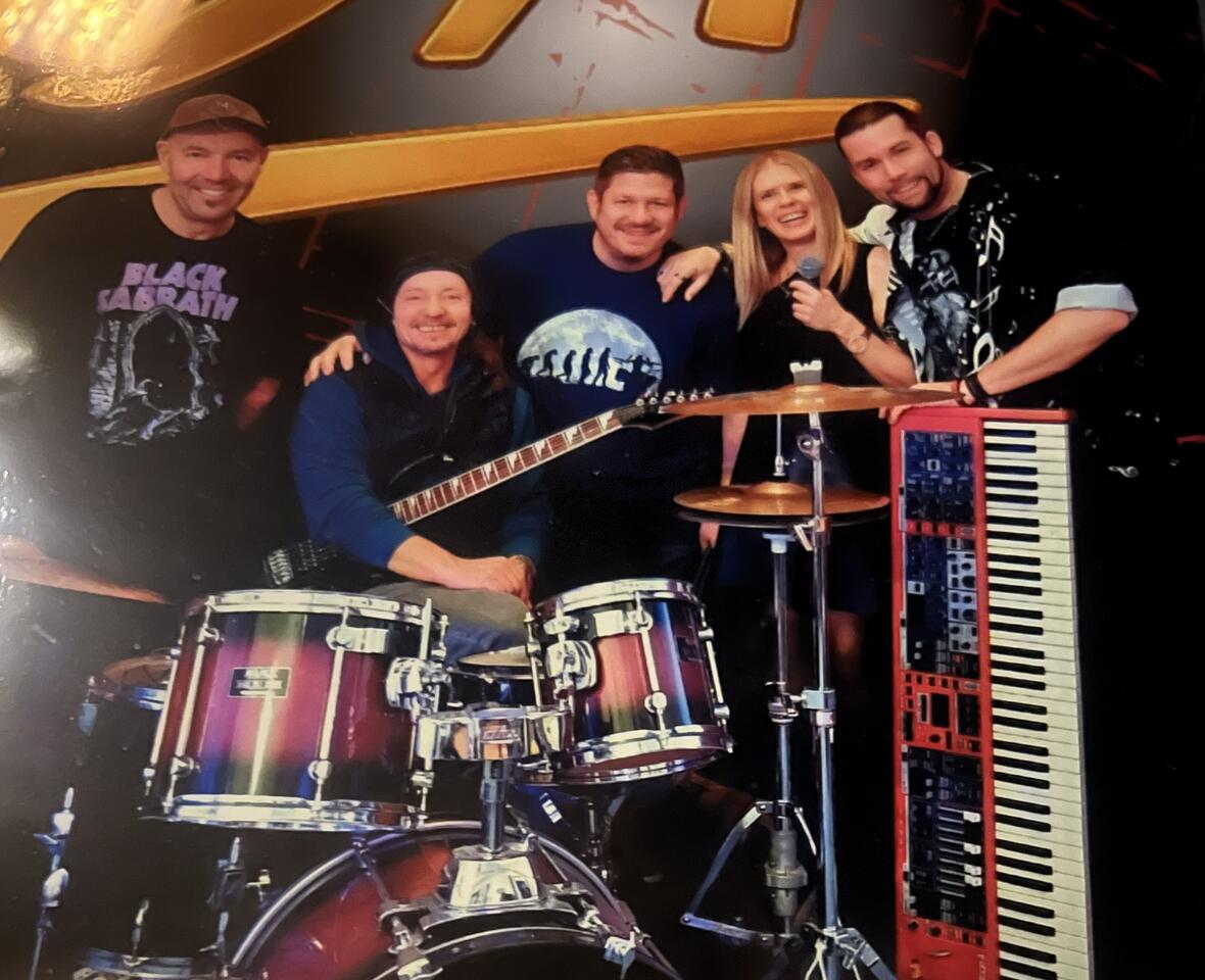 2025-11-24_12-33-18-cosa1