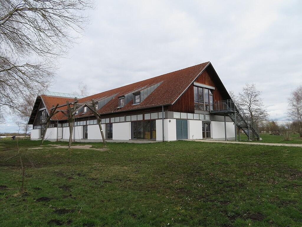 Xocolatl (https://commons.wikimedia.org/wiki/File:AIMG_2712_Haus_im_Moos_außen.jpg), „AIMG 2712 Haus im Moos außen“, https://creativecommons.org/licenses/by-sa/4.0/legalcode