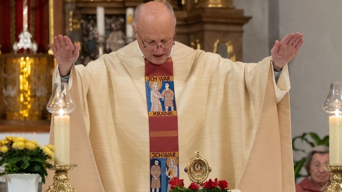 festgottesdienst-hl-elisabeth_ameos-klinikum-st-elisabeth-neuburg
