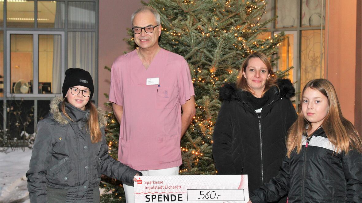 spendenuebergabe-firmlinge-schlagbauer_moedl