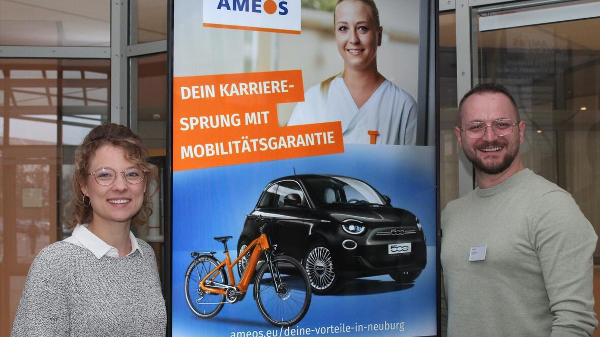 v.l. Ann-Kathrin Schmidt, Stellvertretende Krankenhausdirektorin und Adis Kadiric, Pflegedirektor im AMEOS Klinikum St. Elisabeth Neuburg
