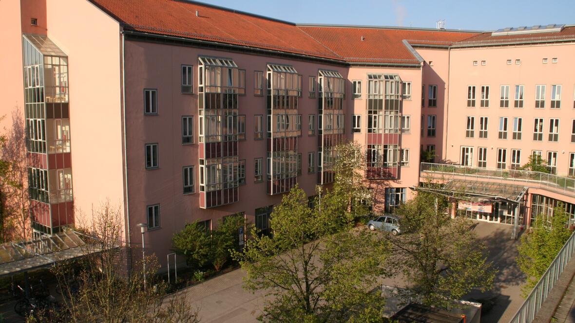vordereingang-klinik-sankt-elisabeth