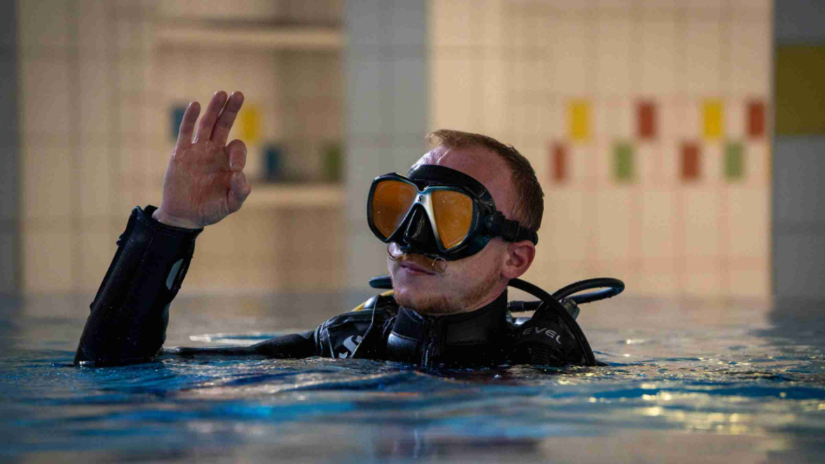 Alles ok im Tauchkurs bei AquaXplore