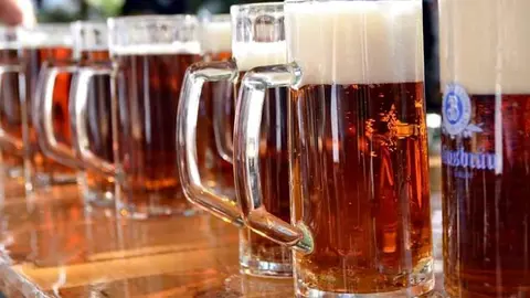 bierkruege-von-juliusbraeu