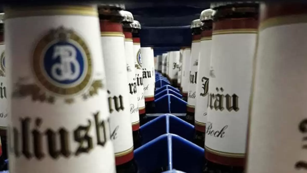juliusbraeu-bierflaschen-in-der-neuburger-juliusbrauerei