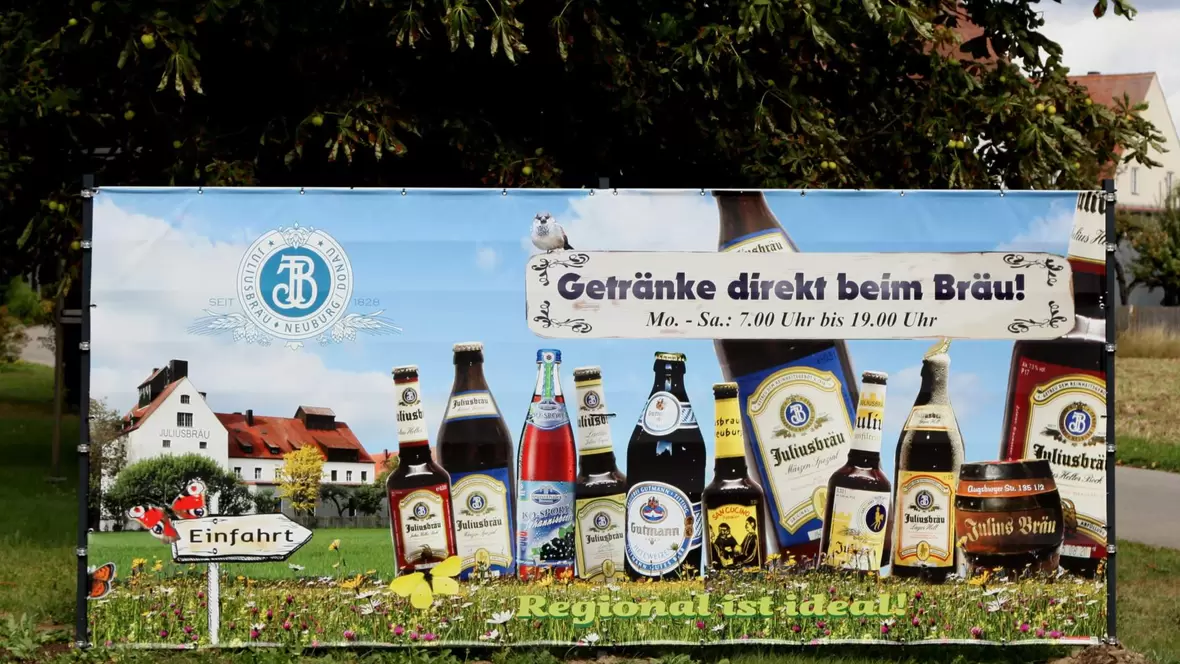 brauerei-juliusbraeu-plakat-auf-wiese