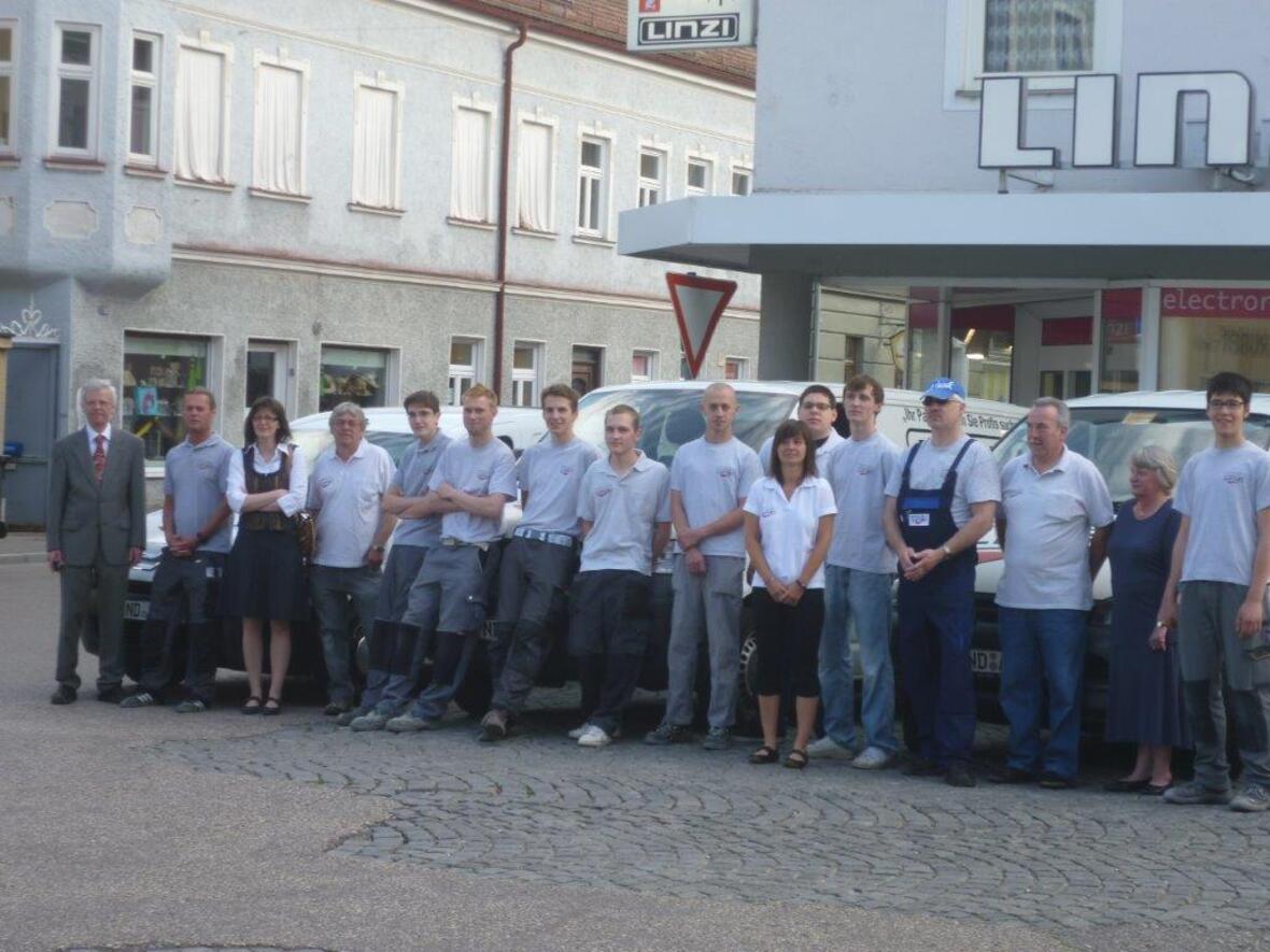 das-team-von-linzi-elektro-in-neuburg-stellt-sich-vor