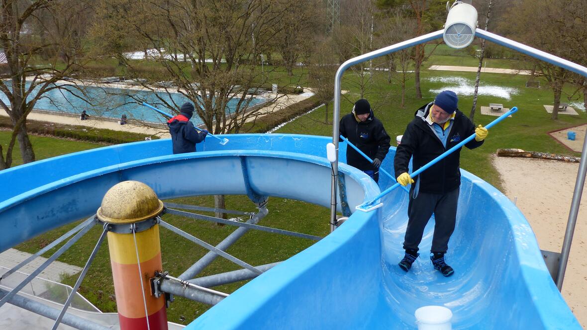 rutsche-klar-schiff-brandlbad-neuburg-a-d-donau