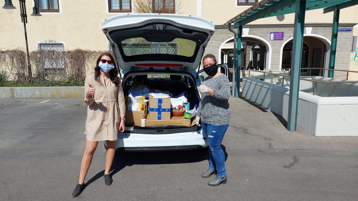 Bild: Michael Regnet
Auf dem Bild: Links Franziska Kober Rechts Annalena Schott